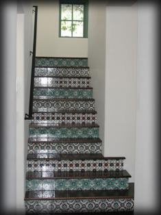 Дизайн лестнице в восточном стиле