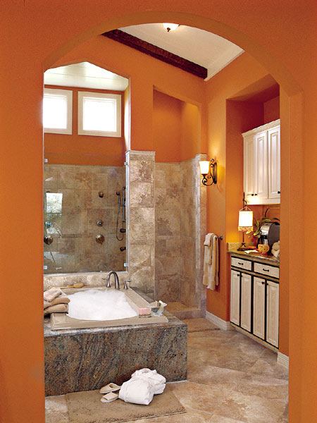 Апельсиновая ванная комната для любителей натурального камня
