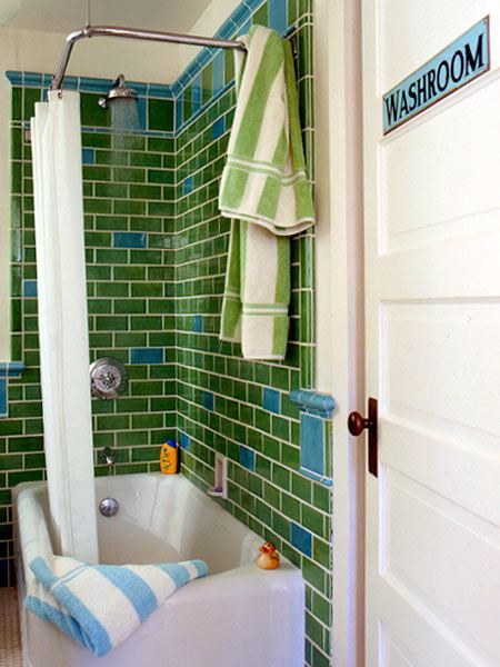 Английская ванная в зеленых цветах