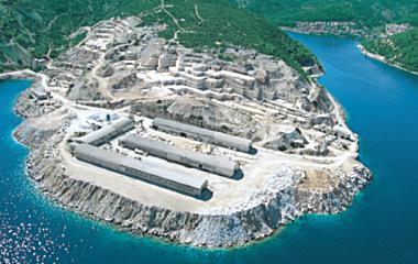 Завод по камнеобработке Jadrankamen на острове Брак