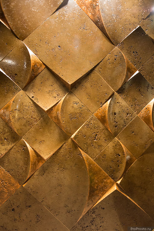 Золотая 3D плитка Pietra Antiqua