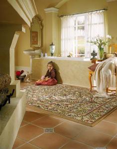 Ванна комната с ковром и камином