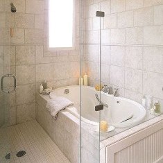 Минималистская ванная комната из керамогранита