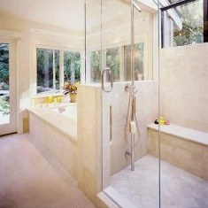 Открытый дизайн ванной комнаты в загородном доме