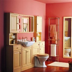 Дизайн красной ванной комнаты с душевой кабиной