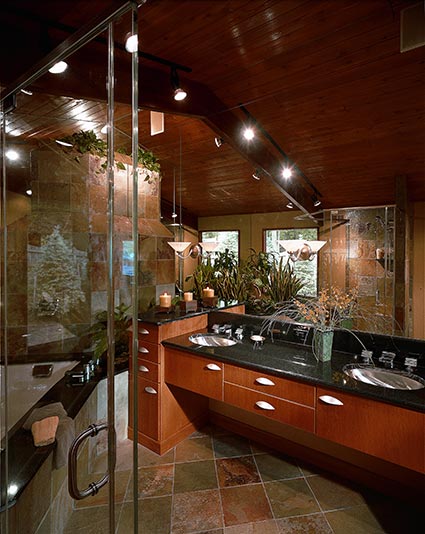 Дизайн ванной комнаты с многоуровневым потолком