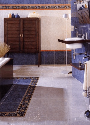 Дизайн ванной комнаты в серо-синей цветовой гамме