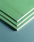 влагостойкие гипсокартонные плиты называют зелеными из-за цвета